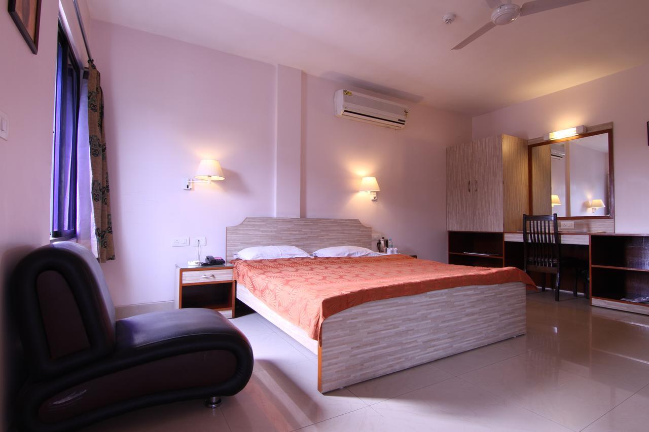 Hotel Rajawas Dibrugarh Zewnętrze zdjęcie